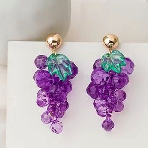 Grape bunch acrylic post dangle drop earrings gold tone for women Spring NWT
